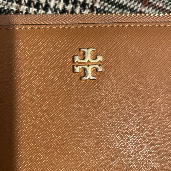 Tory Burch wallet/wristlet - Picture 6 of 6